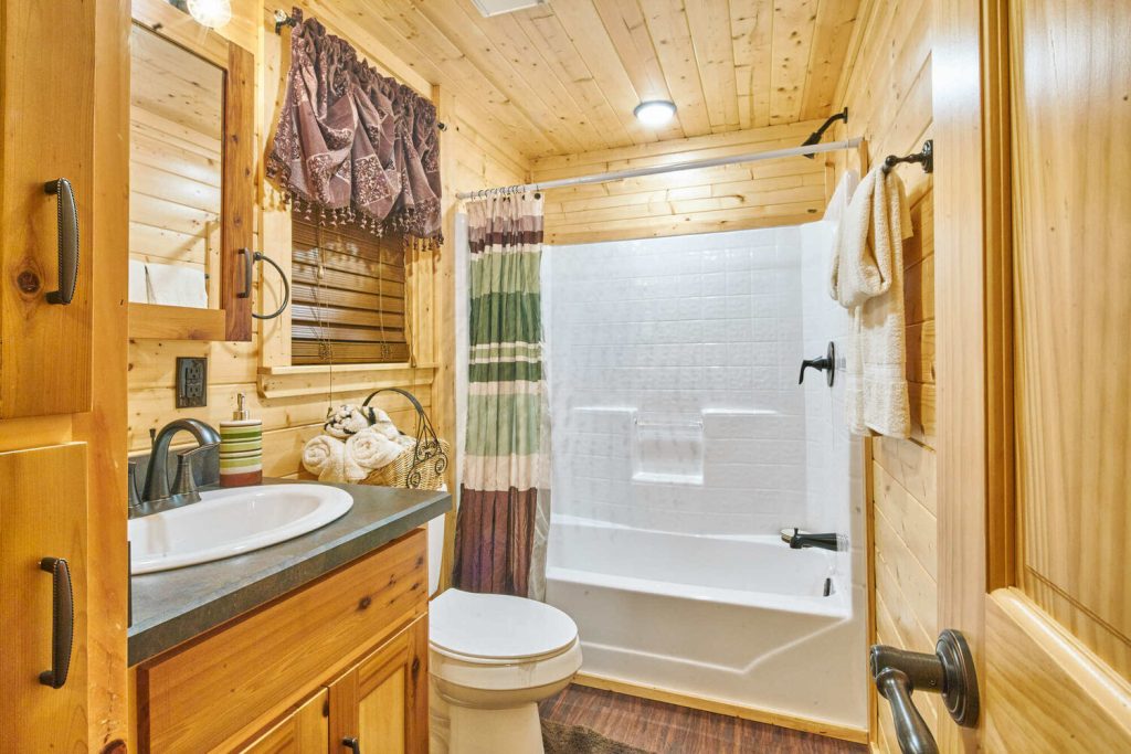 Homestead Cabin Bathroom